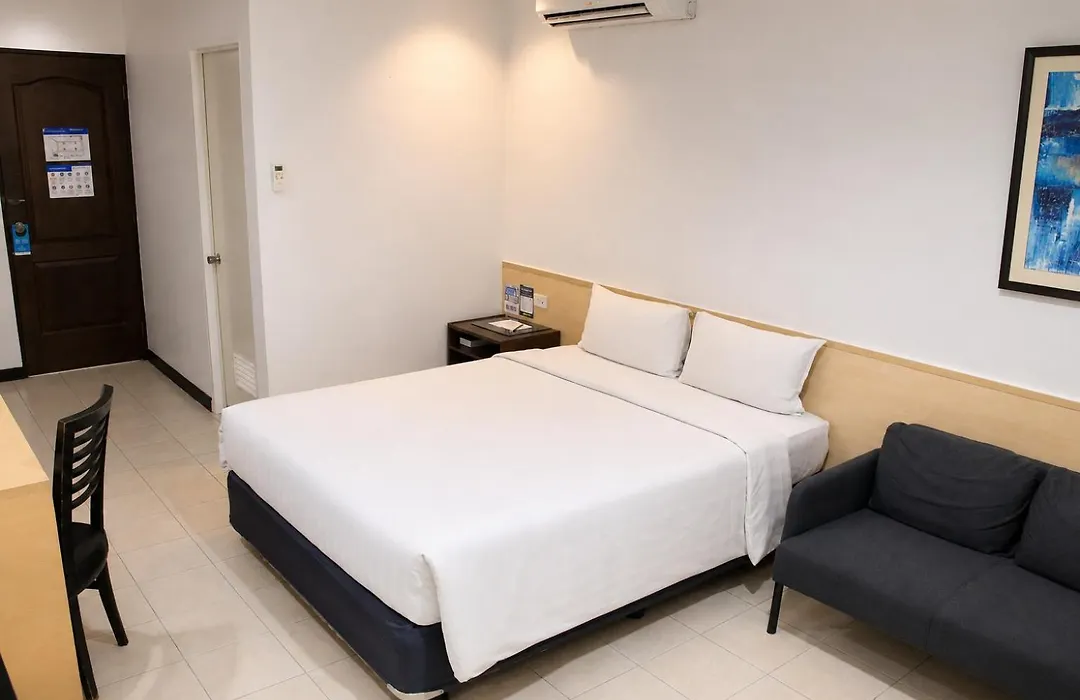 Hotel Pier Cuatro-1
