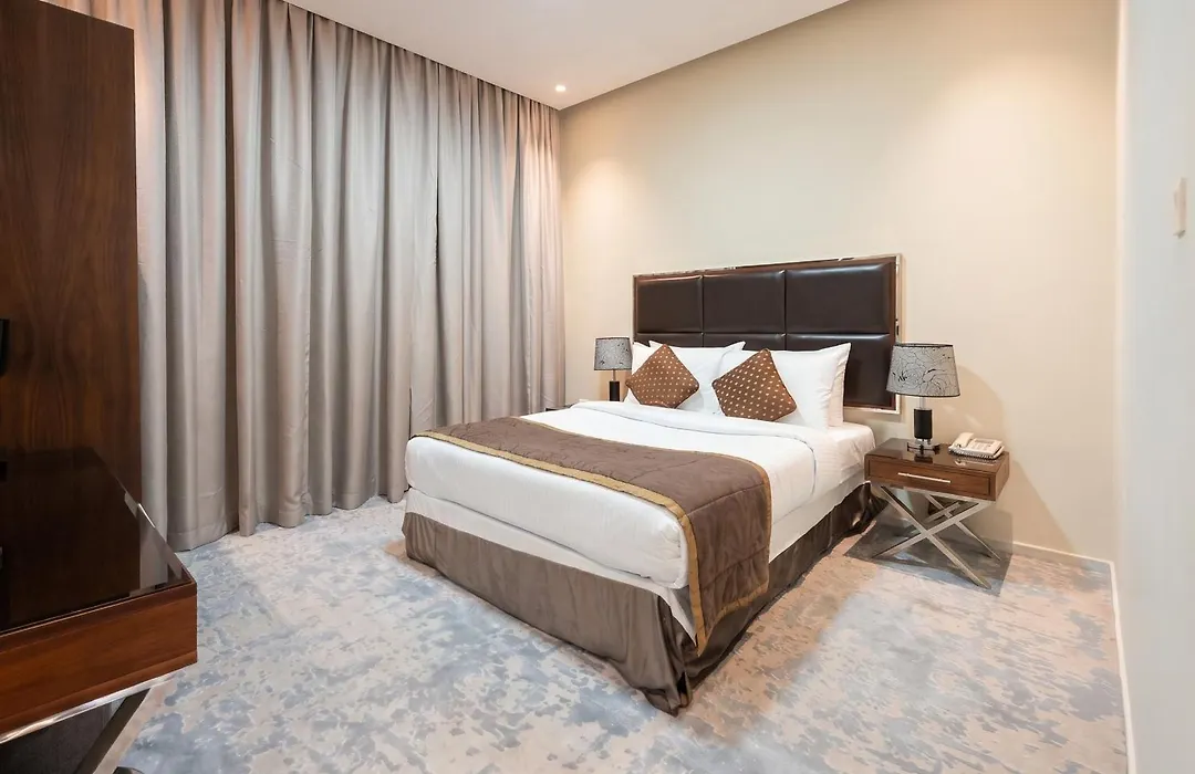 Downtown Plaza Hotel Apartment Pet Friendly-1