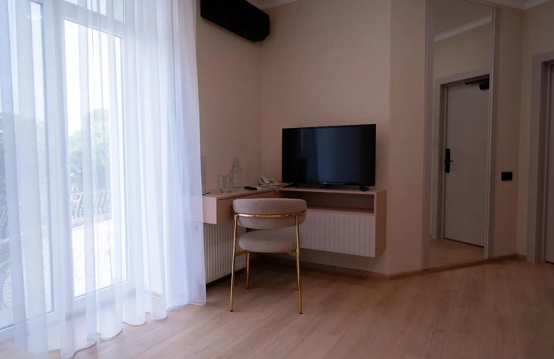 Hotel Palace Ukraine-1