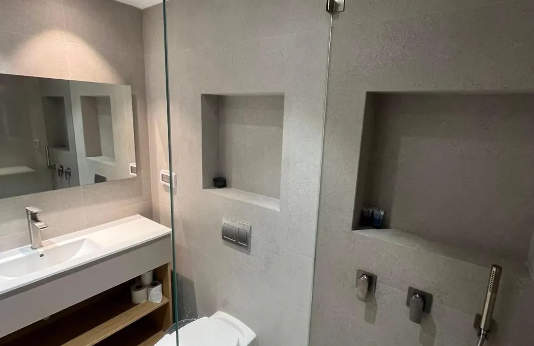Motel Aviv-1