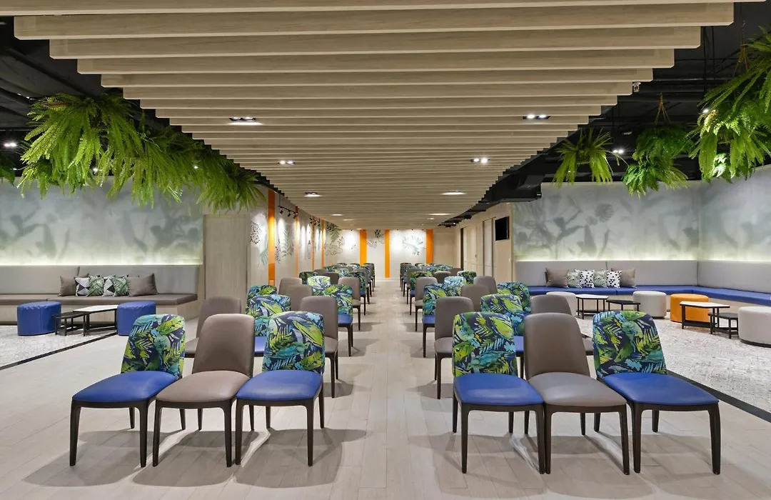 Holiday Inn Express Bangkok Sukhumvit 11 By Ihg-1