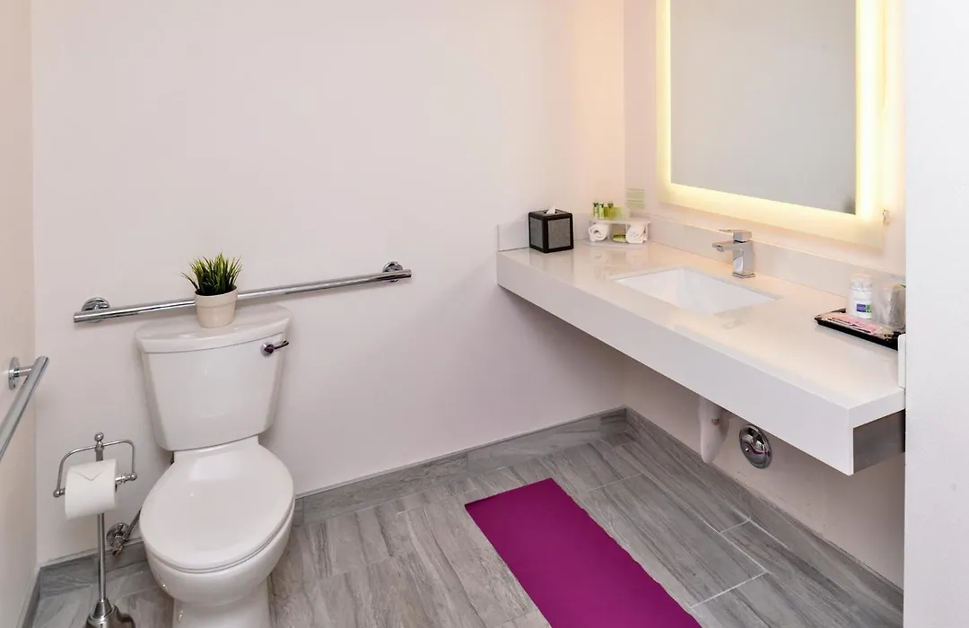 Holiday Inn Express & Suites San Diego - Mission Valley By Ihg-1