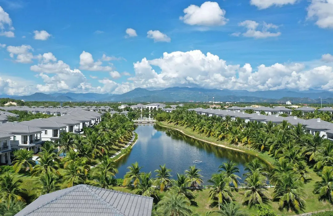 Melia Vinpearl Cam Ranh Beach Resort-1