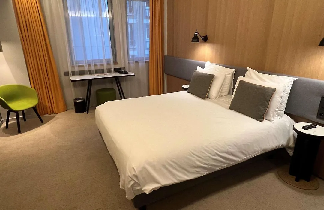 Mercure Paris 17 Batignolles-1