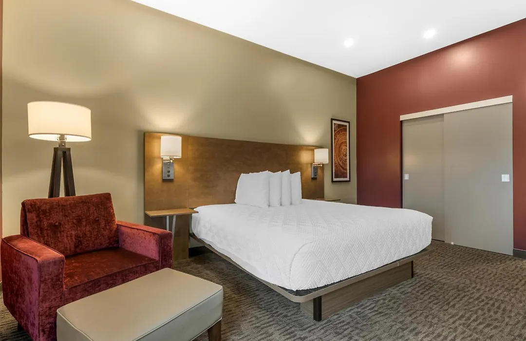 Best Western Plus Dauphin-1