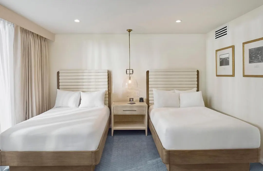 Luxe Sunset Boulevard Hotel-1