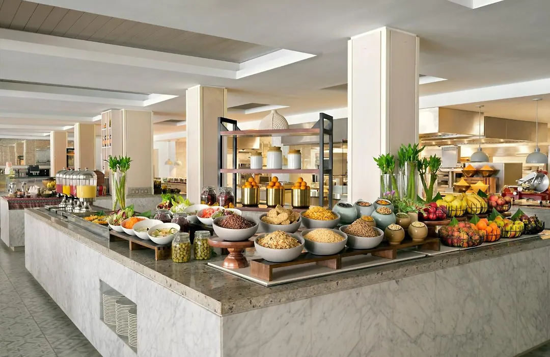 Crowne Plaza Muscat By Ihg-1