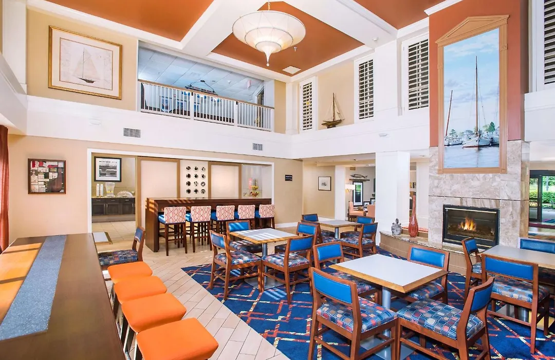 Hampton Inn & Suites Annapolis-1