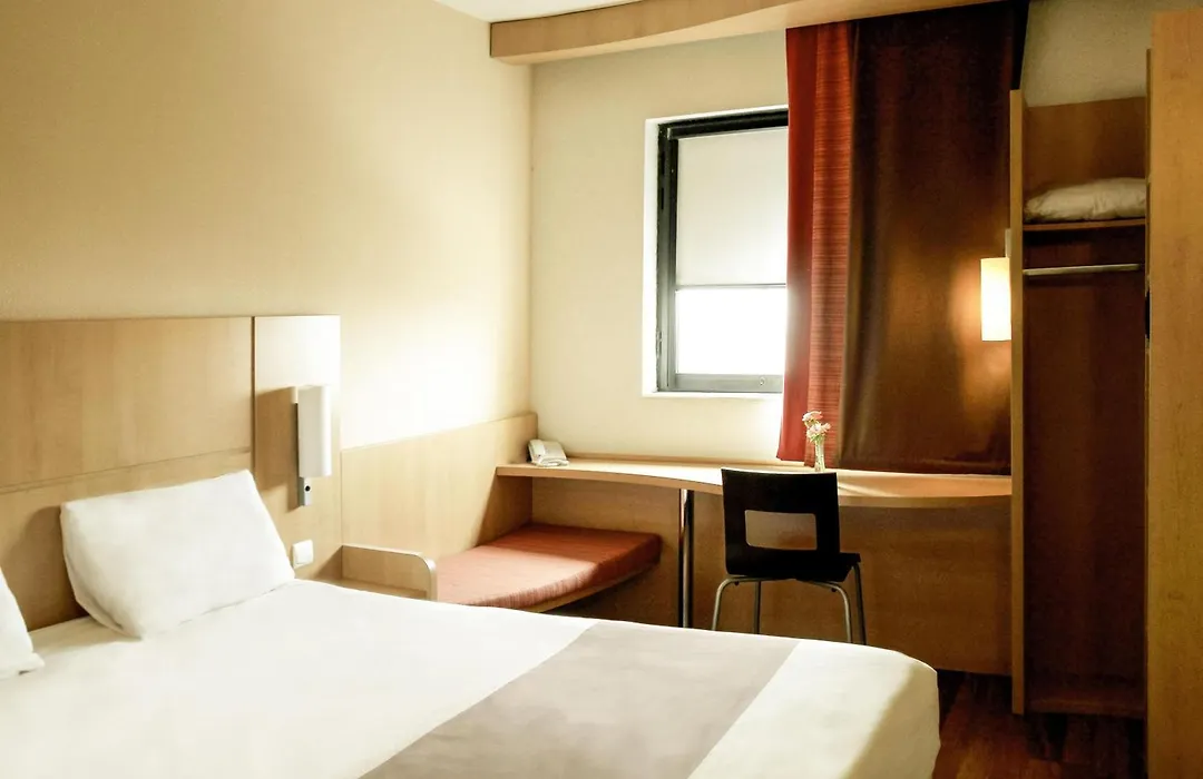 Ibis Constantine-1