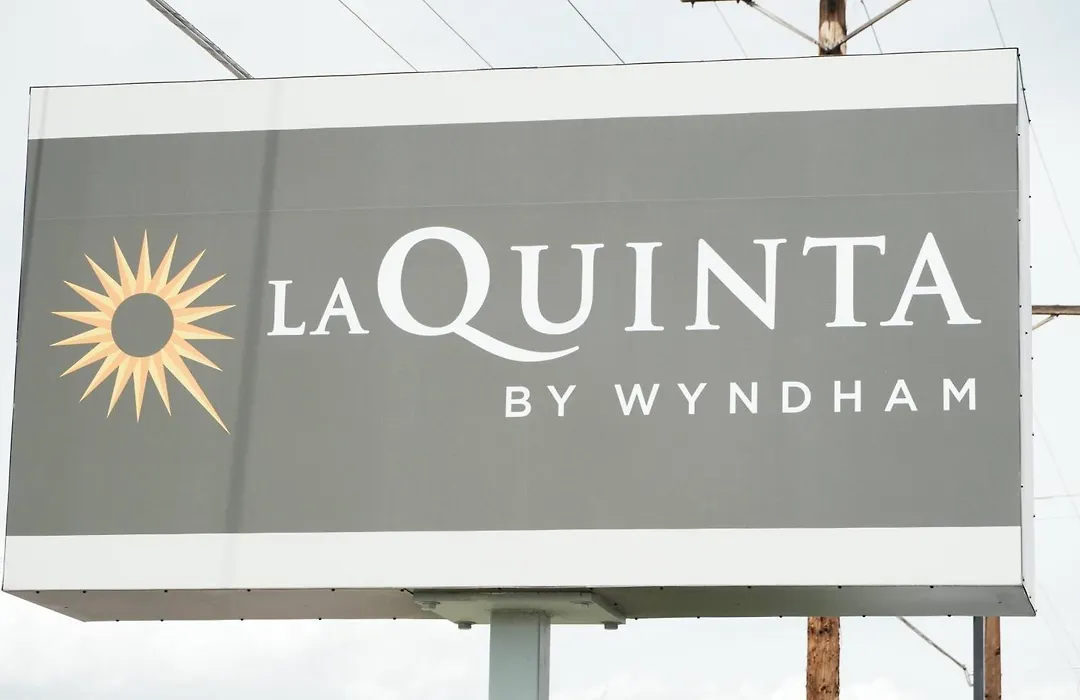 La Quinta Inn By Wyndham Albuquerque Airport-1
