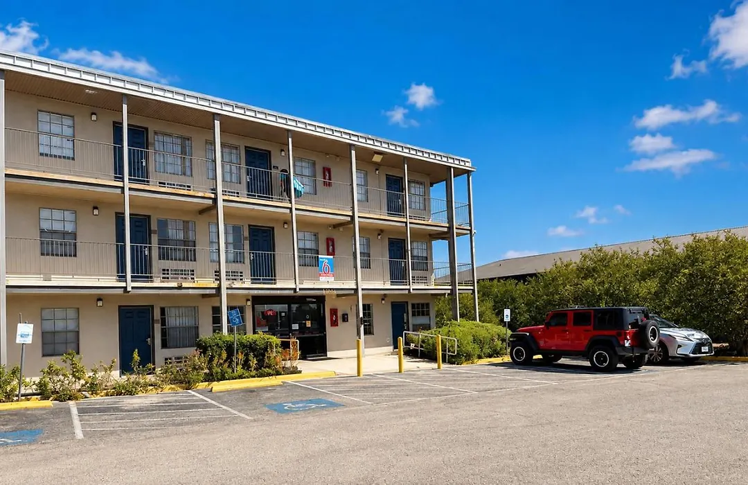 Studio 6-San Antonio, Tx - Lackland Afb-1