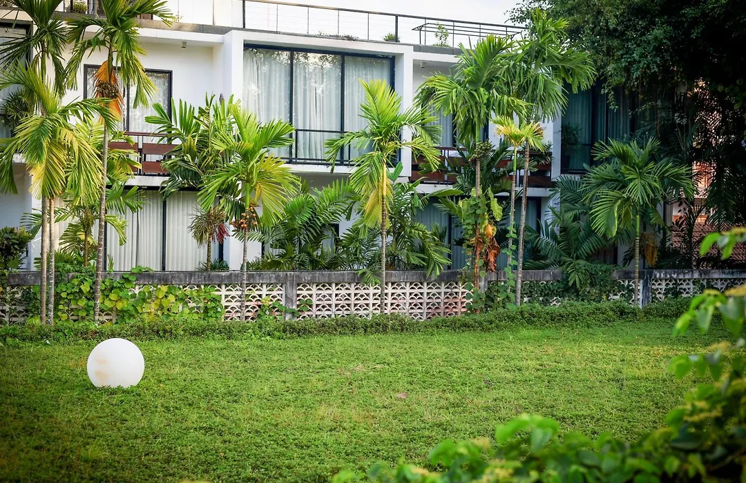 Lynnaya Urban River Resort-1