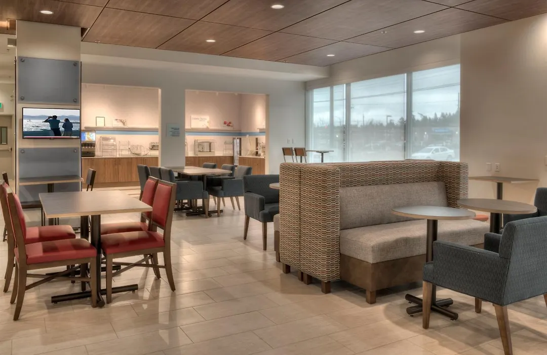 Holiday Inn Express & Suites Victoria-Colwood By Ihg-1