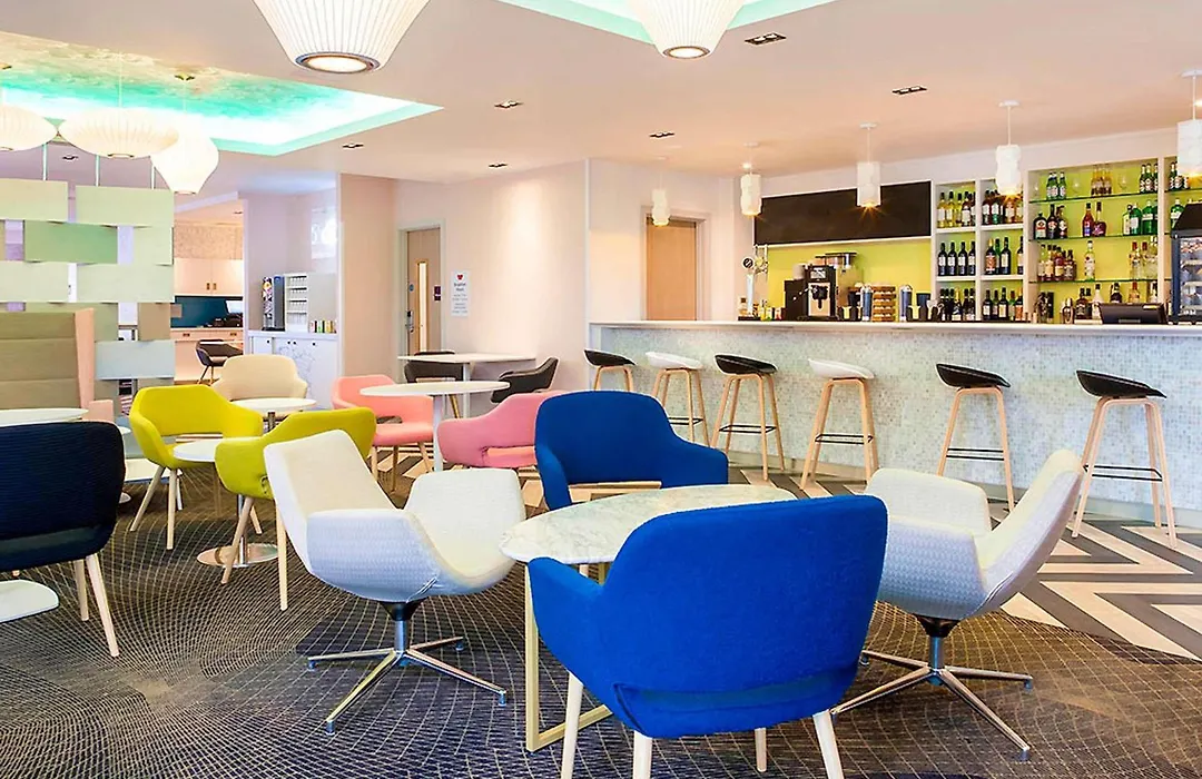 Ibis Styles London Heathrow Airport-1