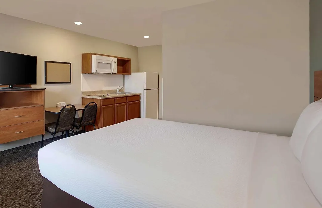 Woodspring Suites Frederick I-70-1