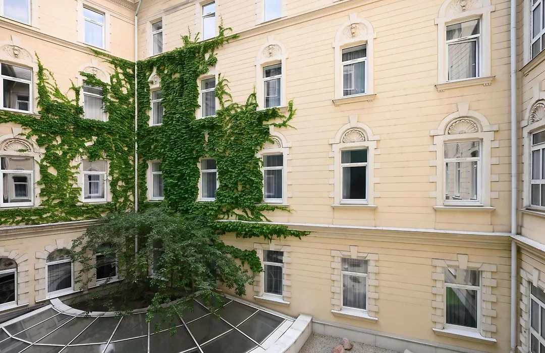 Ibis Styles Budapest Center-1