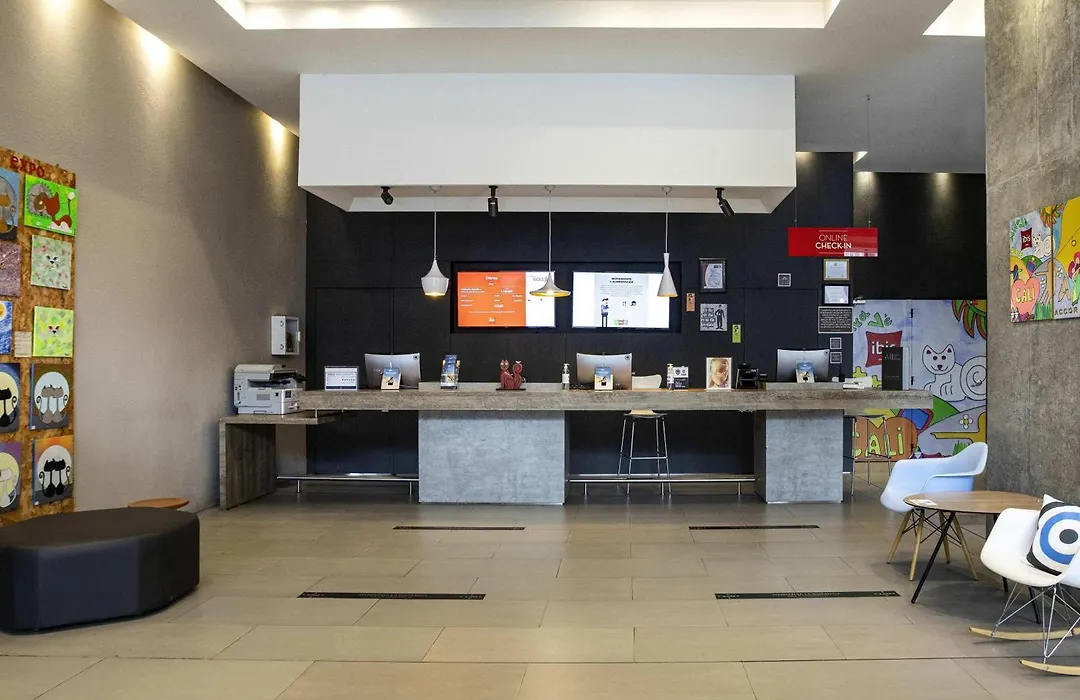 Hotel Ibis Cali Granada-1