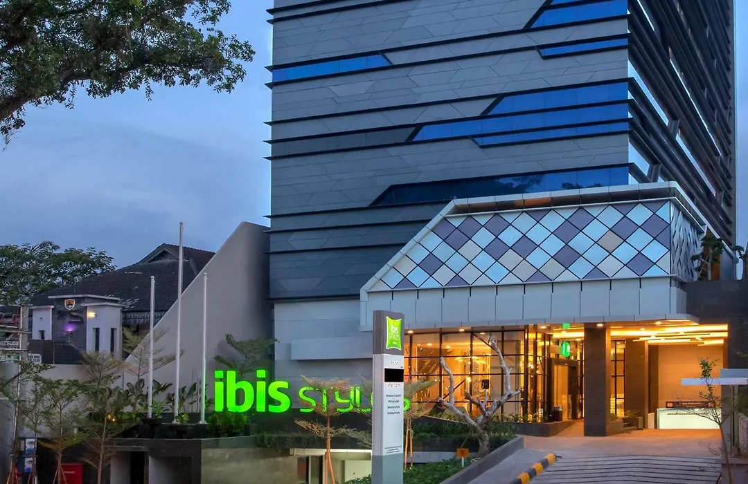 Ibis Styles Medan Pattimura-1