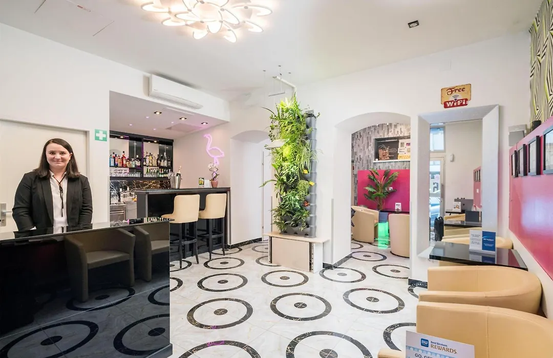 Best Western Plus Celebrity Suites-1