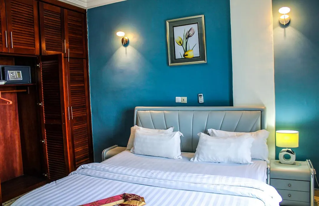Residence Le Carat Bonapriso-1