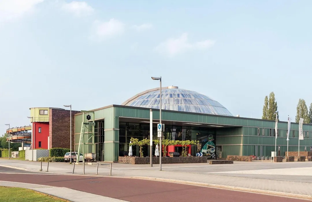 Super 8 By Wyndham Oberhausen Am Centro-1