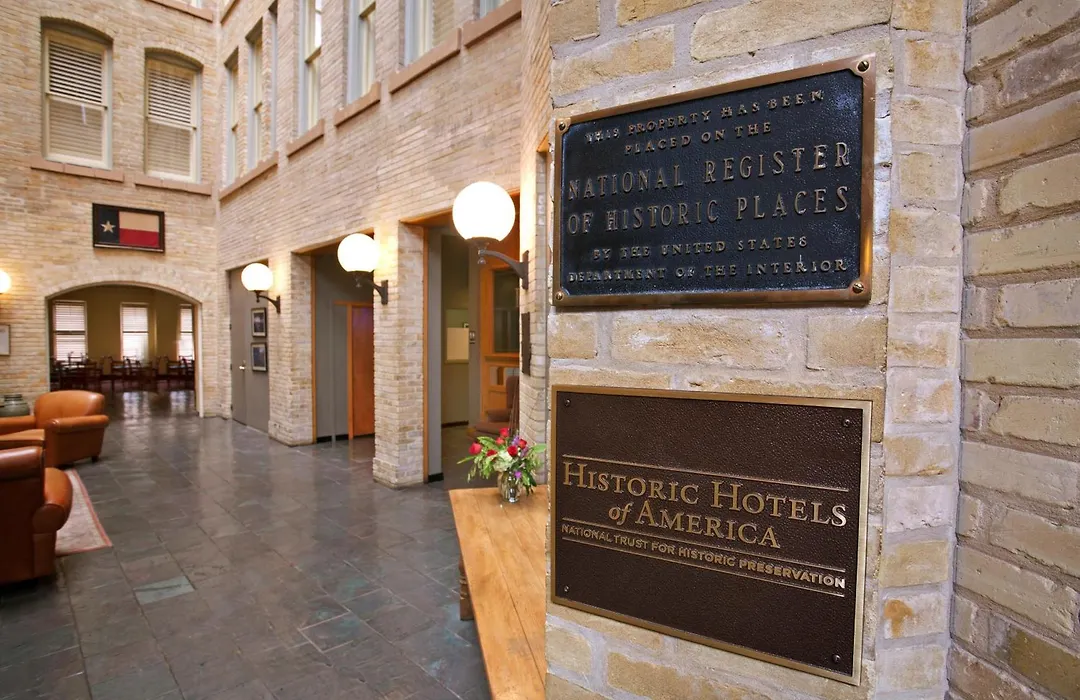The Crockett Hotel-1