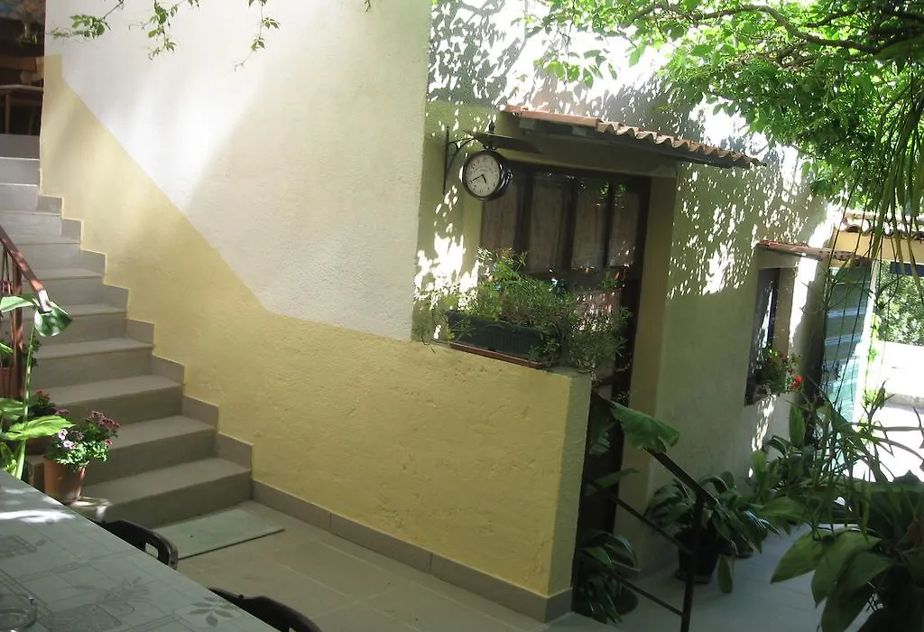 Apartments Darinka-1