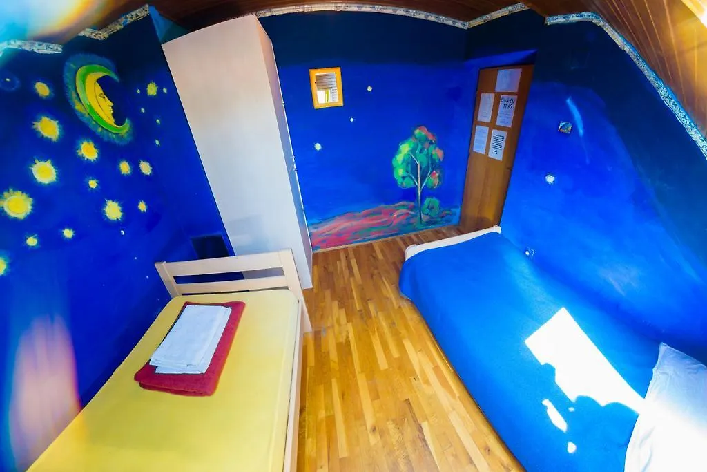 Hostel Mali Mrak-1