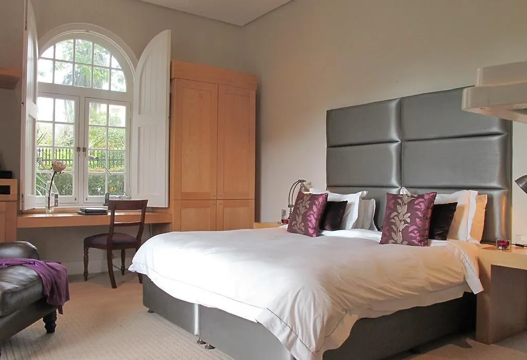 Four Rosmead Boutique Guesthouse-1
