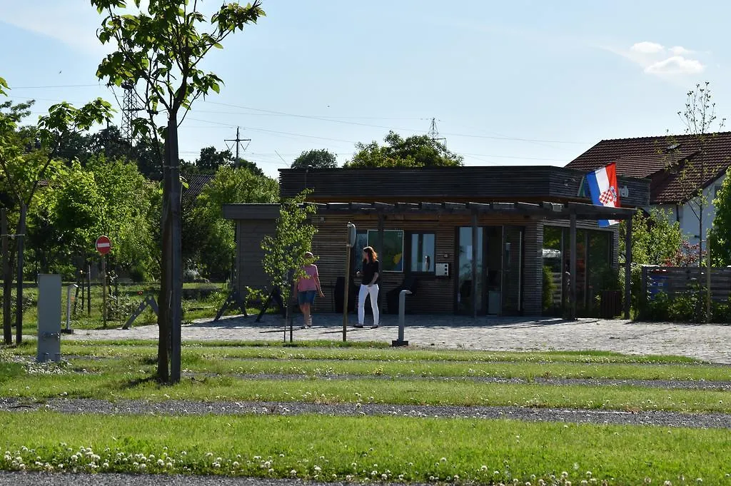 Zagreb Camp Bungalows-1