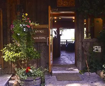 Strathcona Park Lodge-1