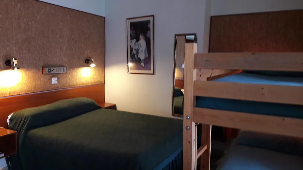 Mornington Hotel-1