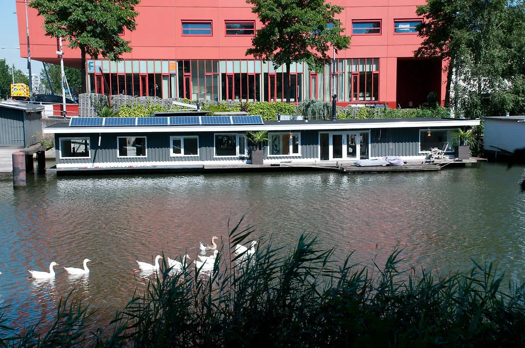 Boathotel-1