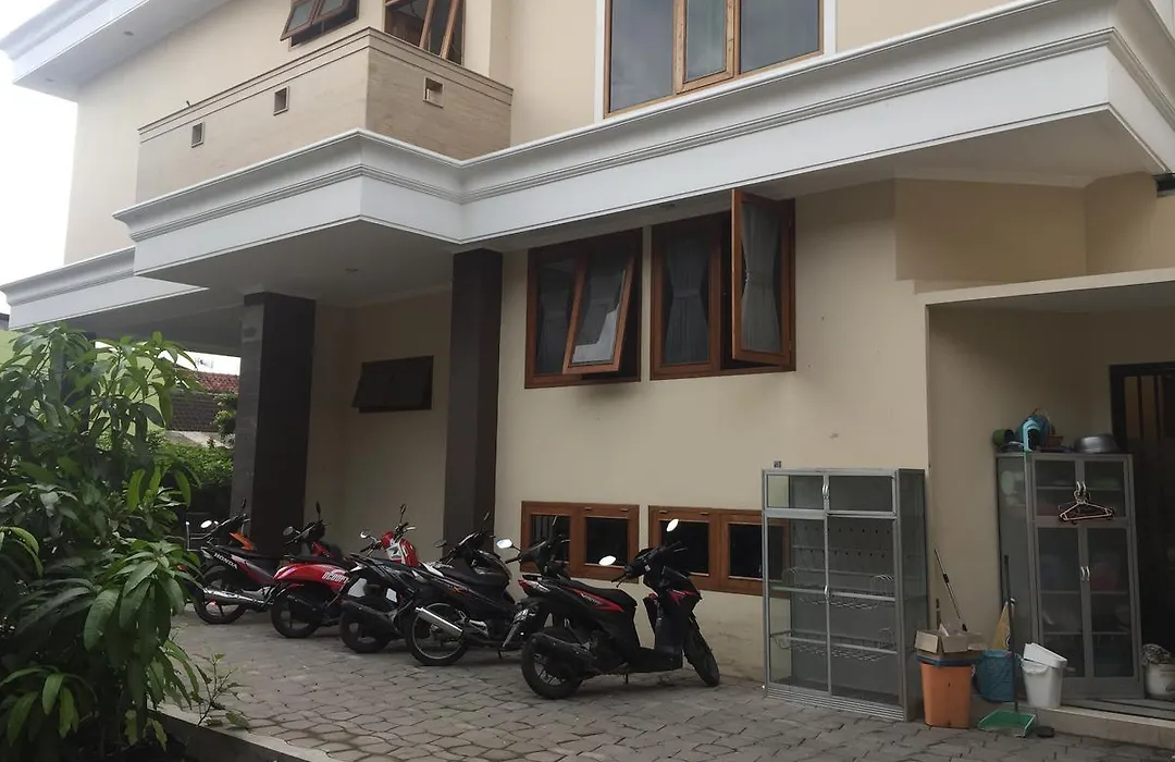Rumah Nyaman Back Packer-1