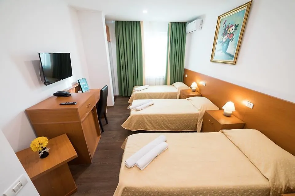 London Hotel-1