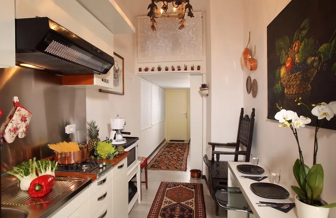 Roma Central Guest House-1