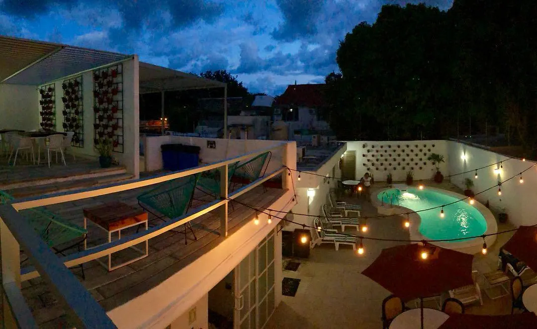 Moloch Hostel & Suites-1