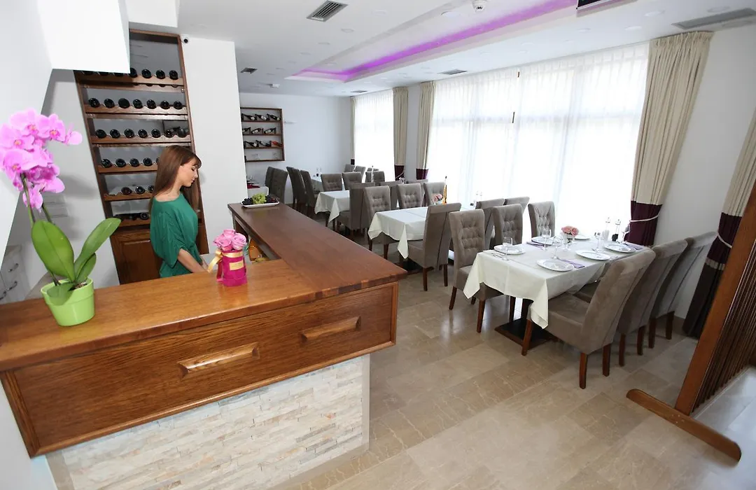 Apis Hotel-1