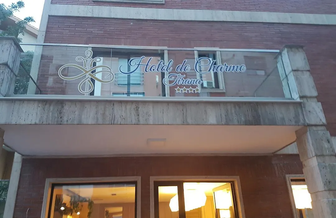 Hotel De Charme (Adults Only)-1