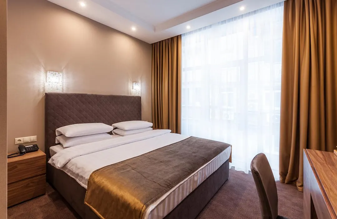 Crystal Hotel-1