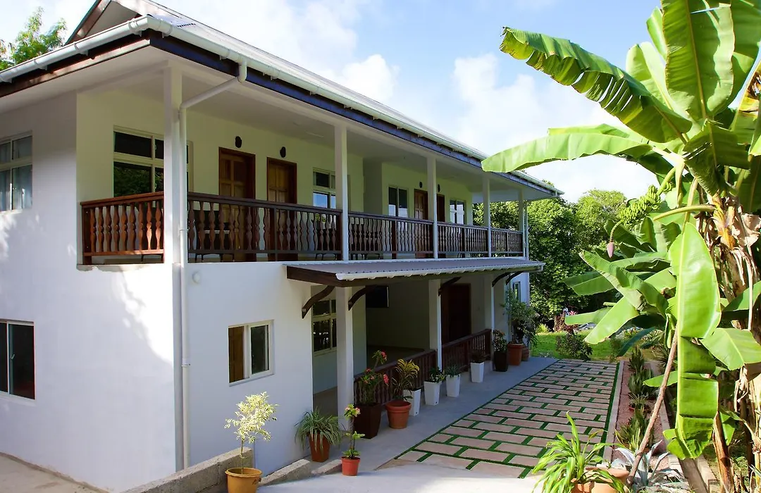 Cote Jardin - Chalets Cote Mer-1