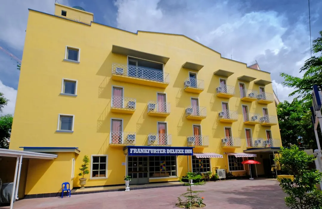 Frankfurter Deluxe Inn-1