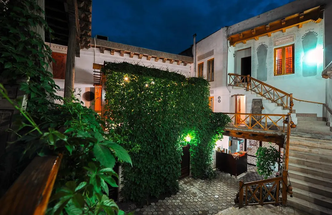 Bibi-Khanym Hotel-1