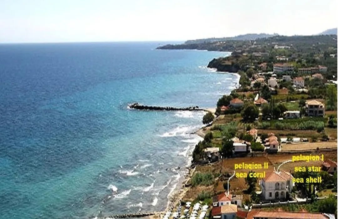 Pelagion Sea Coral - Beachfront Holiday Home-1