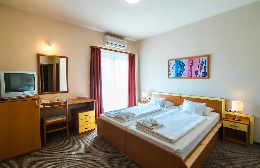 Beach Hotel-1