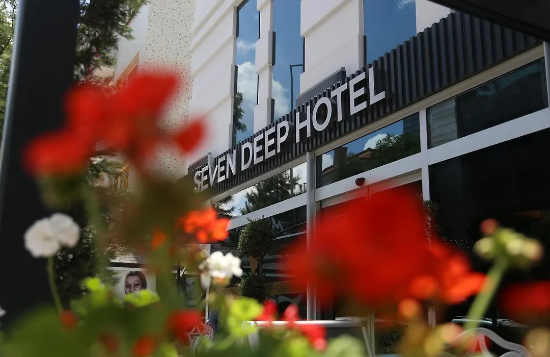 Seven Deep Hotel-1