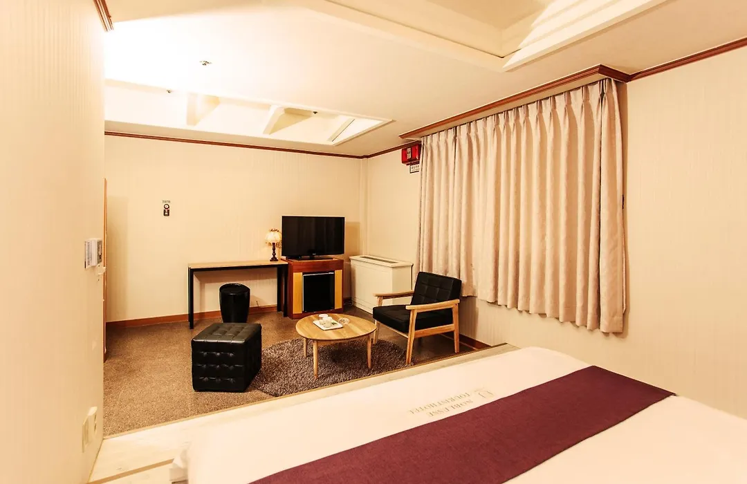 Hotel Noblesse-1