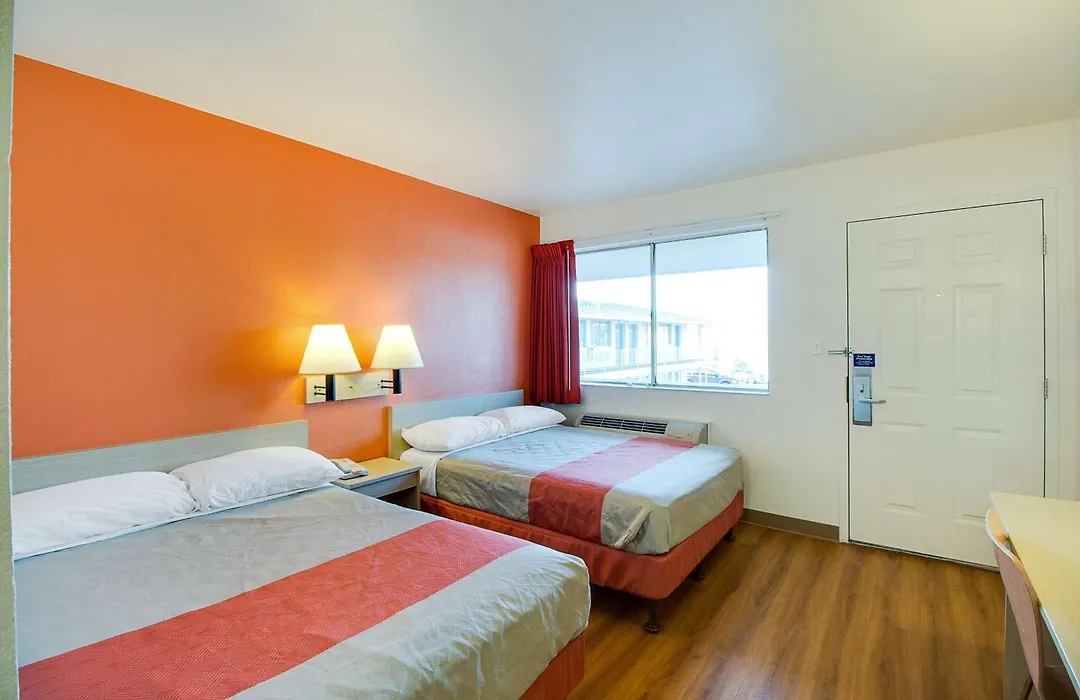 Motel 6-Phoenix, Az - East-1