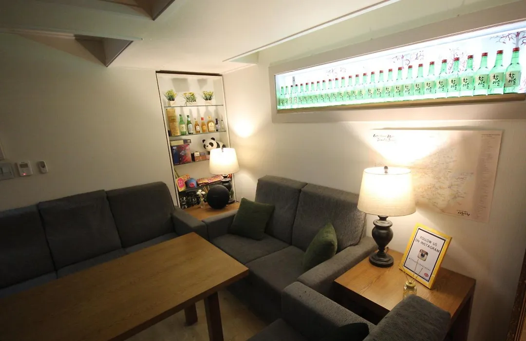 Zaza Backpackers Hostel-1