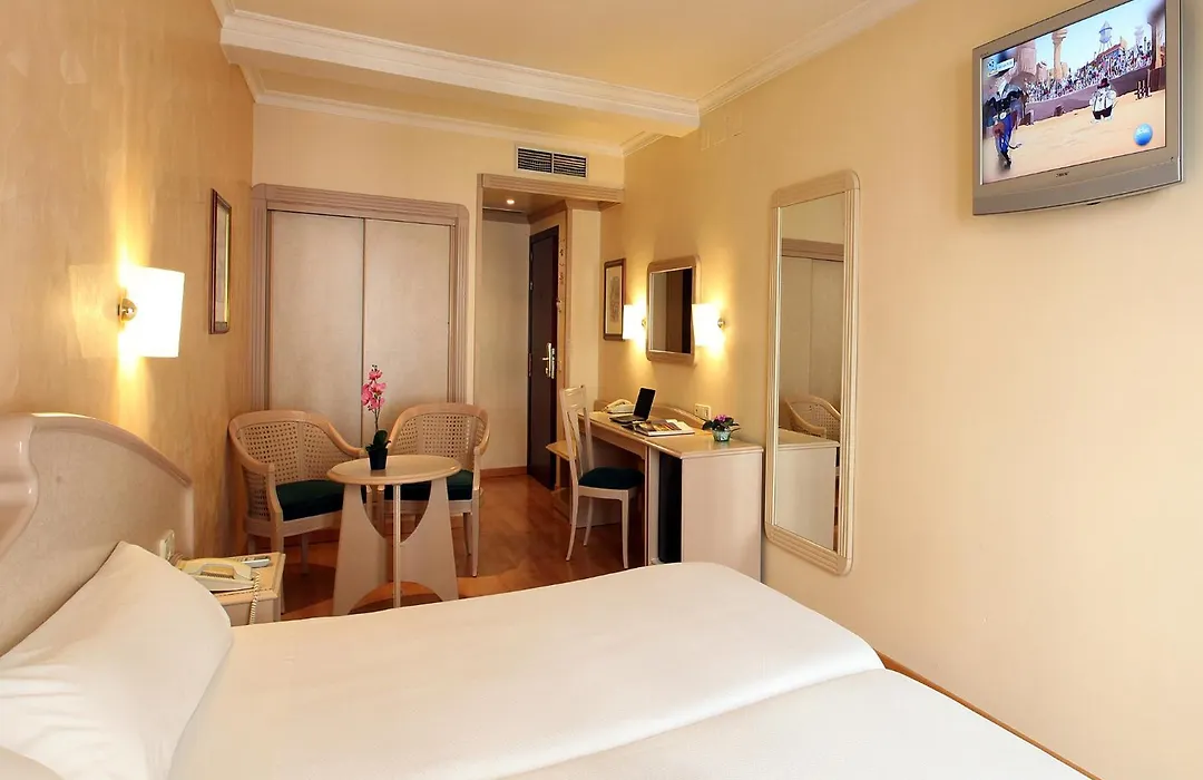Hotel Lleo-1